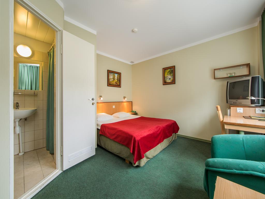 Arabella Hotel Κουρεσάαρε Εξωτερικό φωτογραφία